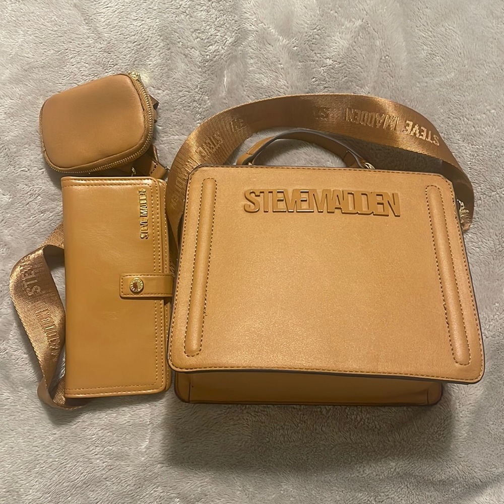 Steve Madden crossbody purse